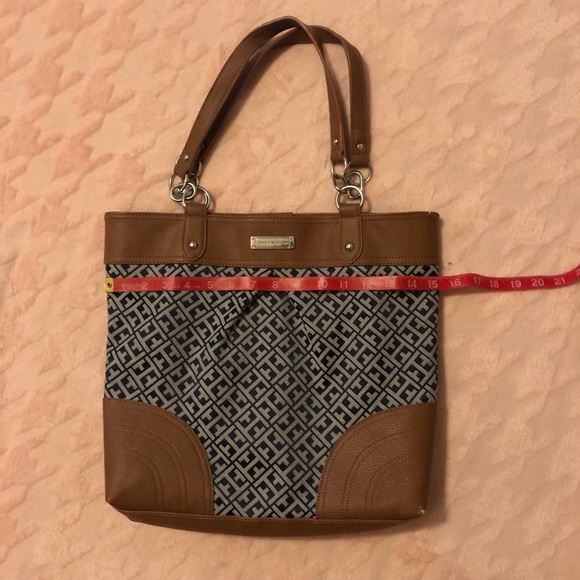 Tommy Hilfiger Tote//Purse - Picture 3 of 7